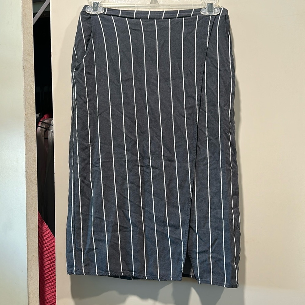 Skirt with the best slit